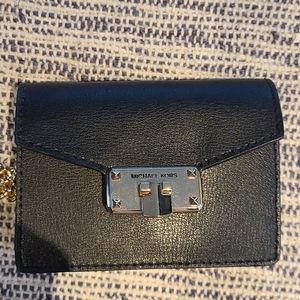 Leather wristlet wallet